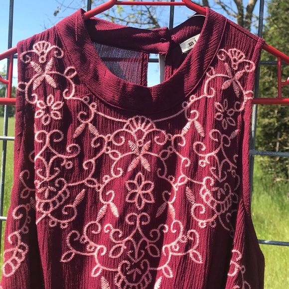 Super cute romper!🌟 - Picture 2 of 5